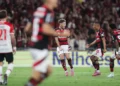 Com direito a gol relâmpago, Flamengo derrota Estudiantes no Maracanã