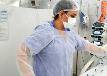 Huse reforça uso racional de EPIs e medidas de prevenção de infecções