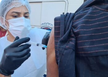 Vacinação contra Covid-19 em Aracaju segue restrita a grupos prioritários