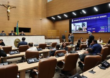 Alese aprova reajuste salarial de 7,5% para servidores do TCE