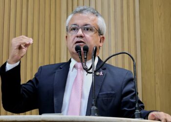 Elber Batalha denuncia multas abusivas da SMTT contra motoristas de aplicativo em Aracaju