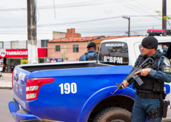 Homem é preso suspeito por agredir e ameaçar a própria mãe em Aracaju
