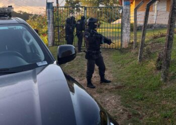 Operação policial desarticula facção e líder morre em confronto em Sergipe