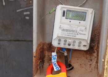 Operação flagra furto de energia em três estabelecimentos em Aracaju