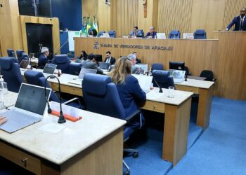 Binho cobra solução para cratera no Jardim Centenário e destaca corrida esportiva