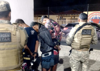 Bope prende trio suspeito de roubo e recupera objetos da vítima em Nossa Senhora do Socorro