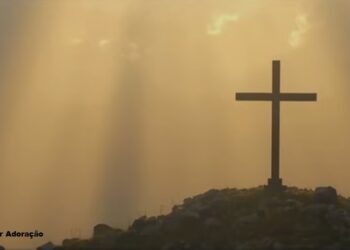 As palavras do intrigante são como feridas; elas descem ao íntimo do ventre.