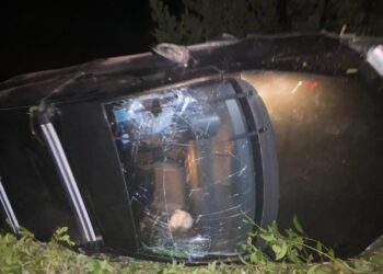 Carro cai em ribanceira na SE-368 passageira é socorrida pelo SAMU