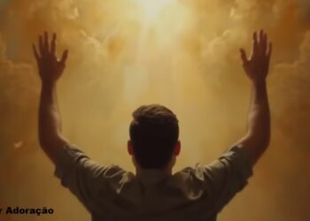 Ai daqueles que nas suas camas intentam a iniquidade, e maquinam o mal; à luz da alva o praticam, porque está no poder da sua mão!