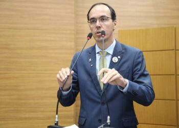 Georgeo Passos volta a cobrar explicações sobre concurso paralisado em Porto da Folha