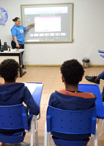 Governo abre inscrições para curso gratuito de francês em parceria com a Aliança Francesa