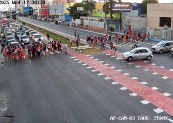 Manifestação provoca desvios no trânsito em Aracaju