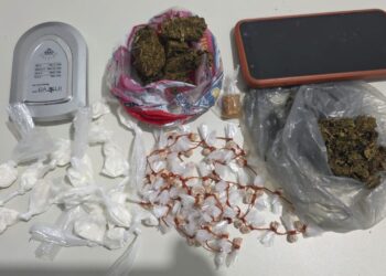 Polícia prende suspeito de tráfico e apreende drogas em Muribeca