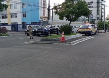 Queda de energia desativa semáforos e altera trânsito em cruzamento de Aracaju