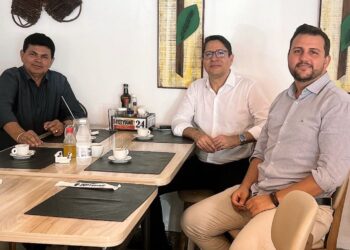 Valmir de Francisquinho e Ricardo Marques defendem unidade da oposição em encontro