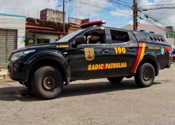 BPRP prende dois homens com cocaína e maconha na Rodoviária Nova, em Aracaju