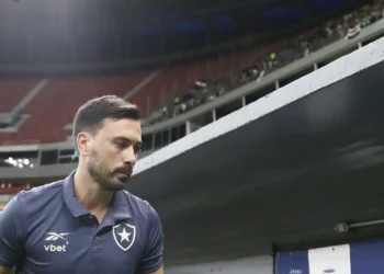 Botafogo anuncia saída do técnico italiano Davide Ancelotti