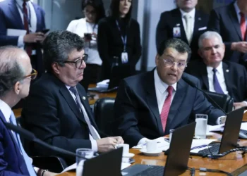 Comissão do Senado aprova aumento da taxação de fintechs e bets