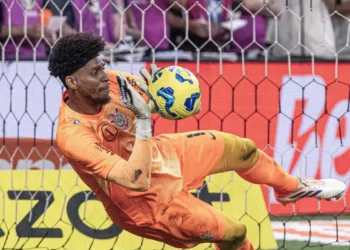 Corinthians e Vasco avançam nos pênaltis e decidem a Copa do Brasil