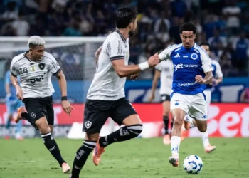 Cruzeiro abre vantagem, mas Botafogo reage e arranca empate no Mineirão pela penúltima rodada do Brasileirão