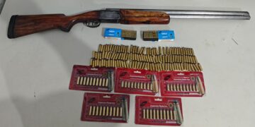 Denarc apreende arma e quase 300 munições em imóvel de São Cristóvão