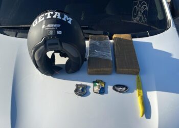 Polícia apreende dois tabletes de maconha em veículo estacionado em Itaporanga D’Ajuda