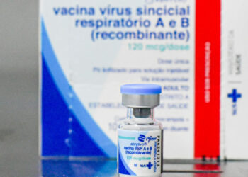 SES recebe primeiro lote de vacina contra vírus sincicial respiratório para gestantes