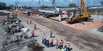 Montagem de viaduto do Complexo Maria do Carmo Alves avança em Aracaju