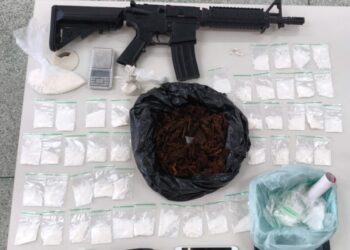 PM prende suspeito de tráfico no bairro Coroa do Meio