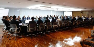 CBF cria programa de apoio financeiro para clubes da Série B e anuncia playoffs