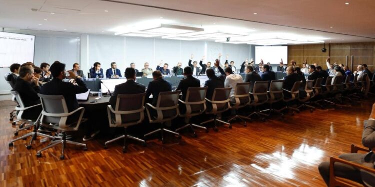 CBF cria programa de apoio financeiro para clubes da Série B e anuncia playoffs