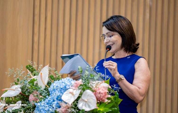 Prefeita Emília Correa destaca atuação conjunta dos poderes na abertura dos trabalhos na Câmara