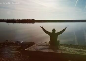 Provérbios 27: Nos ensina sobre a importância da amizade verdadeira e da prudência no planejamento e nas ações.