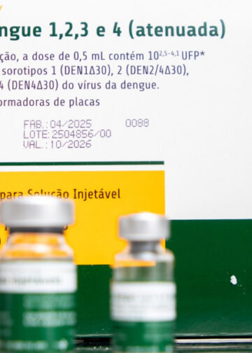 Sergipe recebe 7,9 mil doses de vacina contra a dengue para profissionais da Atenção Primária