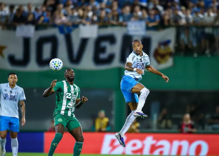Chapecoense e Grêmio empatam por 1 a 1 na Arena Condá