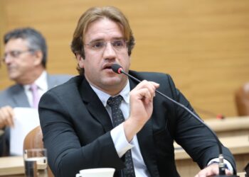Marcelo Sobral defende benefício do auxílio-alimentação para os policiais civis