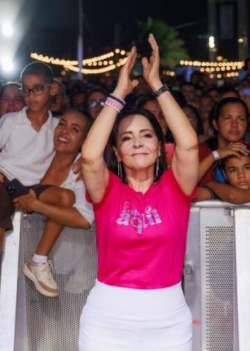 Noite gospel reúne público na Orla da Atalaia durante aniversário de Aracaju
