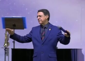 Permaneça firme na batalha… Deus é contigo