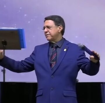 Permaneça firme na batalha… Deus é contigo