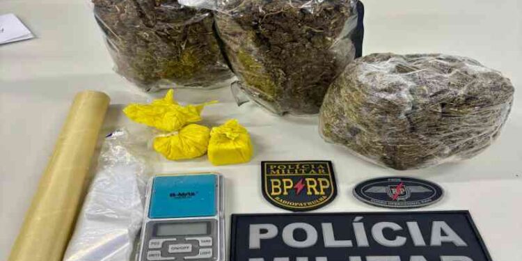Polícia apreende cerca de 700g de drogas em Nossa Senhora do Socorro