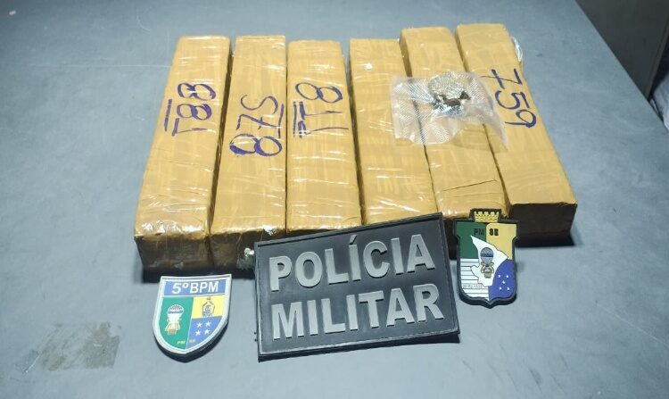 Polícia apreende quase 5 kg de drogas em transportadora em Socorro