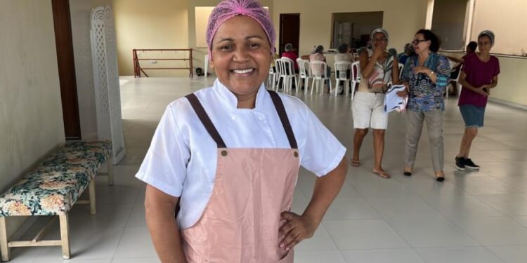 Prefeitura de Aracaju inicia curso de doces e salgados no bairro São Conrado