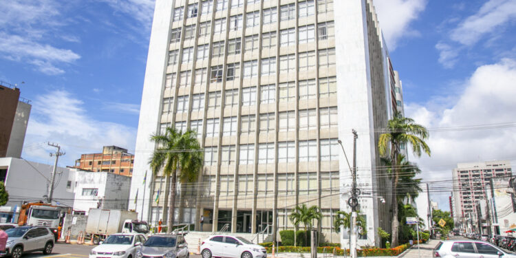 Justiça determina suspensão da greve de professores da rede estadual em Sergipe