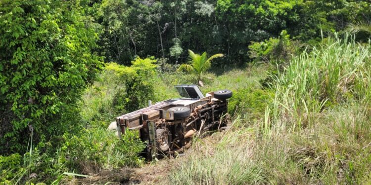 Acidente envolvendo três veículos é registrado na SE-265, em Itaporanga d’Ajuda