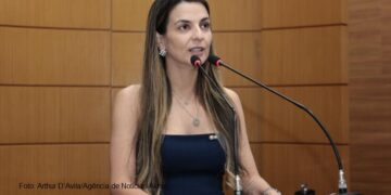 Lidiane Lucena destaca Abril Azul e reforça compromisso com inclusão de pessoas autistas