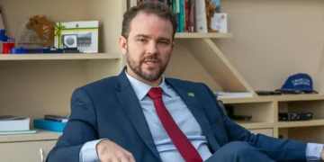 Governo avalia uso do FGTS para quitar dívidas em novo pacote de crédito