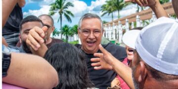 Médico Eduardo Amorim percorre municípios para ouvir as principais dificuldades enfrentadas pelo povo