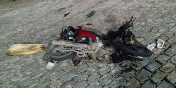 Colisão lateral deixa feridos na Rodovia SE-100 na madrugada desta sexta-feira, 3