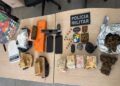 Polícia apreende drogas, arma e dinheiro durante operação no Alto Sertão de Sergipe