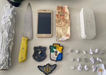 Polícia apreende drogas e materiais suspeitos em bairro de Aracaju